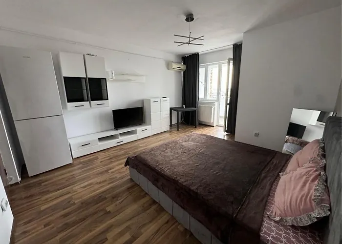 Garsoniera Evl شقة